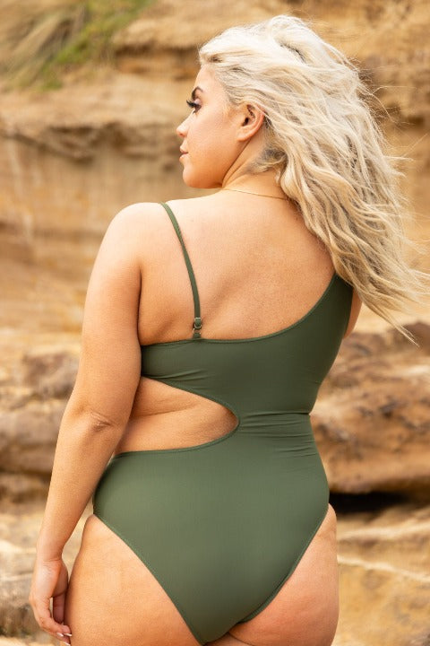 Megan One Piece